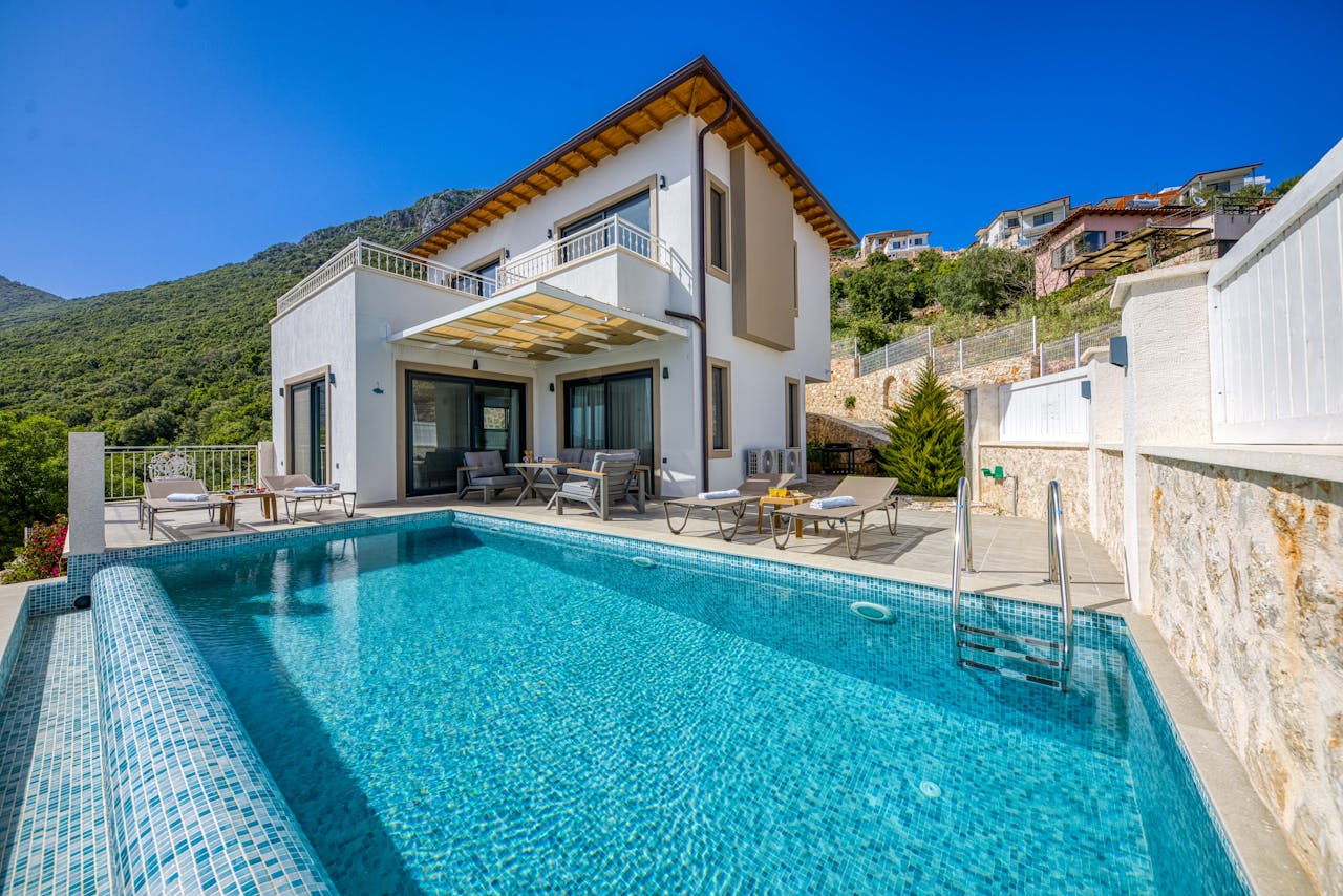 basen w ogrodzie aranżacje